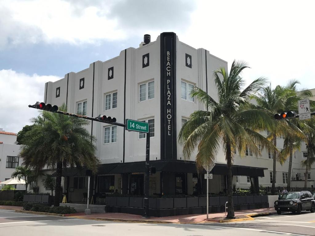 South Beach Plaza Hotel Main image 1